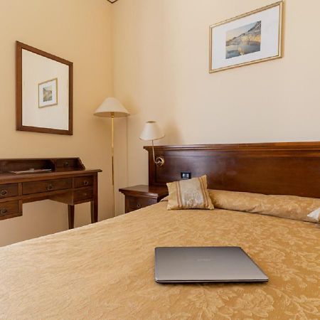 Hotel Villa Delle Rose Ористано Экстерьер фото