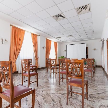 Hotel Villa Delle Rose Ористано Экстерьер фото
